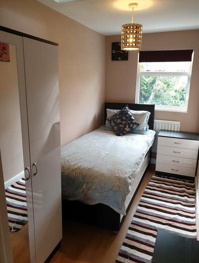 Single Room close to Grove park  rail station  Main Photo