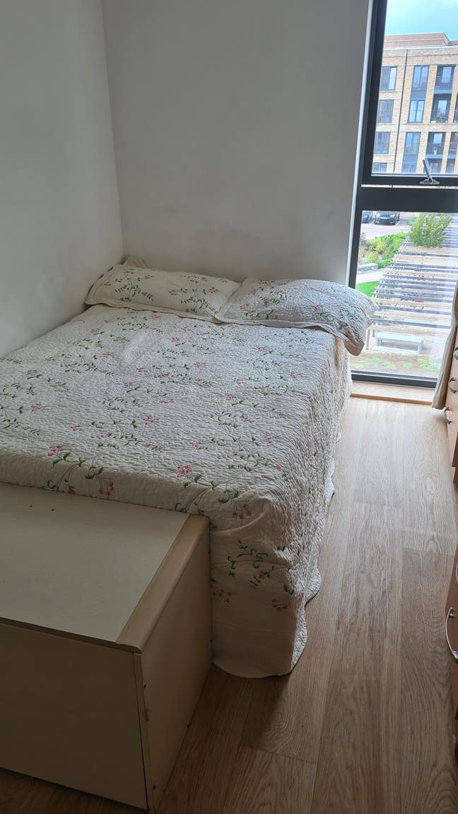 Small double in new build with roof garden Main Photo