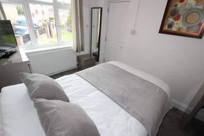 Spacious En-Suite Double Room in East Reading Main Photo