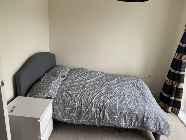 Room available  Main Photo