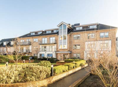 Beautiful 1 Bed Apartment next to East Croydon Main Photo