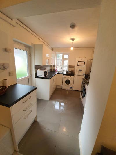 Ex Large Double room including Bills  Main Photo