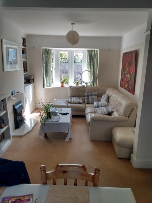 Professional required for house share  Main Photo