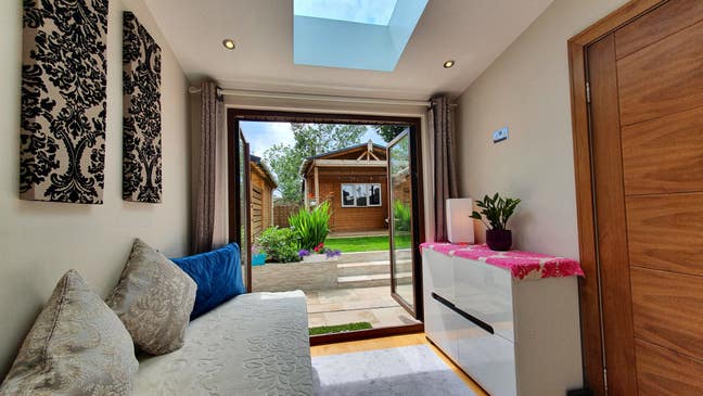 Charming Apartment with garden  Main Photo