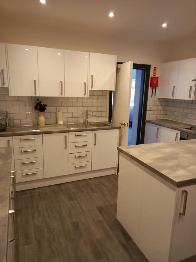 As good as it looks - Exceptional House Share Main Photo