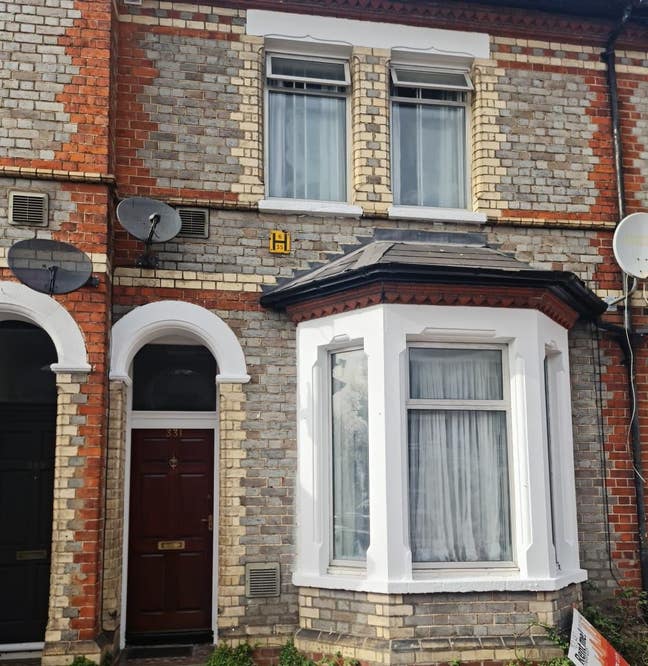 To Let Pvt En-Suite Double bedroom in shared house Main Photo