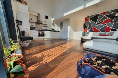 2Bed contemporary flat (W3) -available immediately Main Photo
