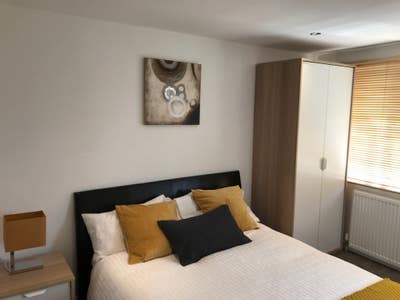 Room opposite Hospital Main Photo