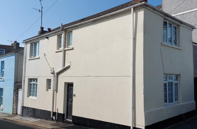 3 Bed Detached House PL4 Main Photo