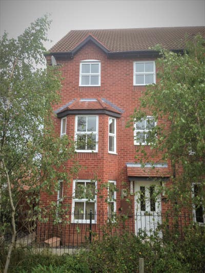 Large double en-suite room  in Berry Hill  Main Photo