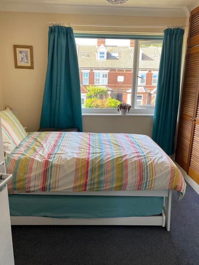 Double room to rent  Main Photo