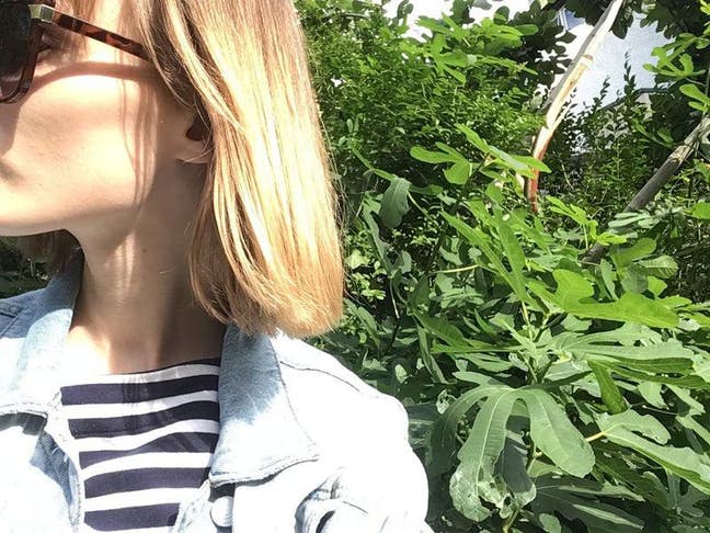 Female Professional Looking for house/flat share Main Photo