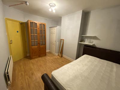 Double Room Near Medway Hospital, Kent University Main Photo