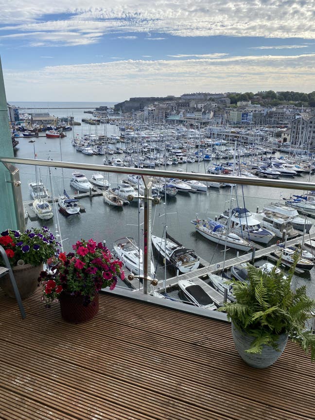 Double room close to City ctr overlooking Barbican Main Photo