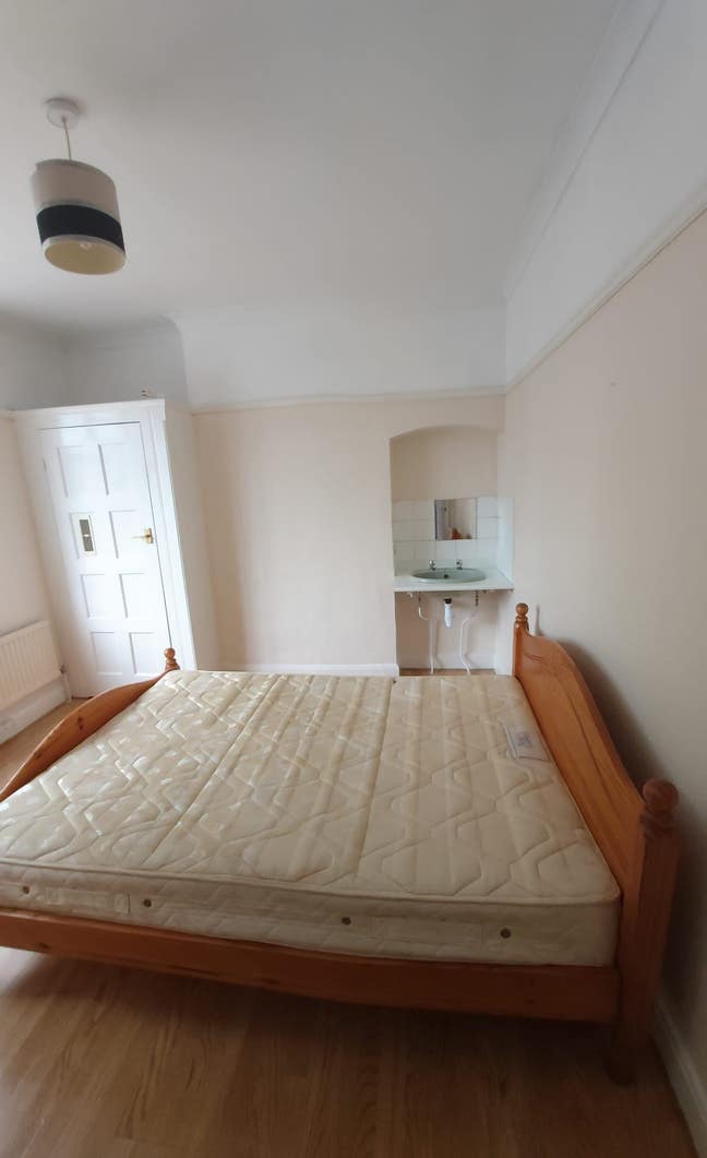 Room to rent in South Croydon Main Photo