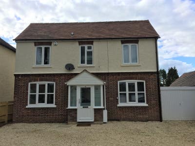Double Room with En-suite Opposite Horton Hospital Main Photo