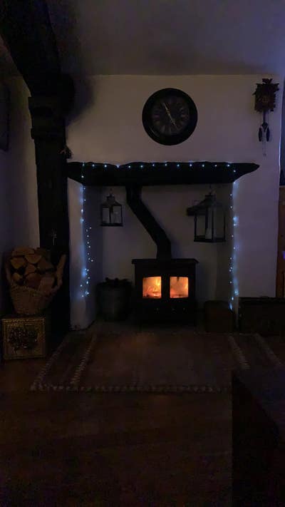Quirky Grade 2 listed Thatched Cottage  Main Photo