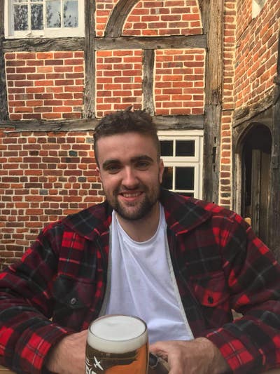 29 year old Student Main Photo