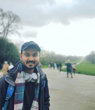 I am a professional , male , aged 31 looking ... Main Photo