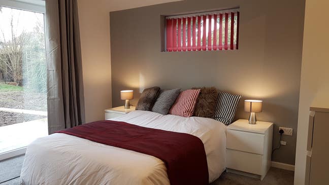 Friendly, Clean & Modern Rooms in CB4 Main Photo