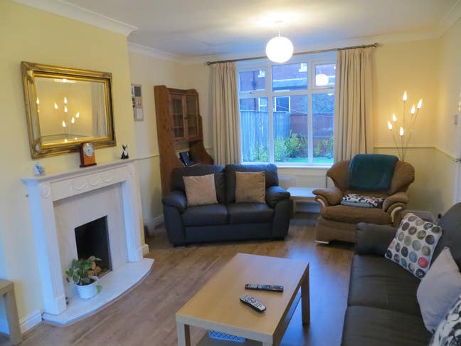 Quality  Headingley Houseshare   Main Photo