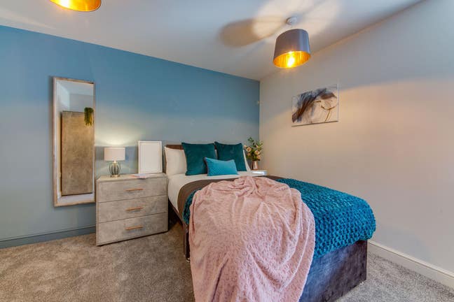 🌟Kitchenette Large Designer Room Available! 🏠 Main Photo