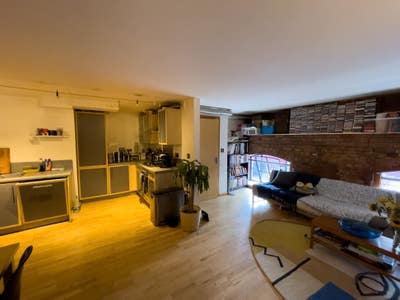 1 Double Room in Warehouse Conversion  Main Photo