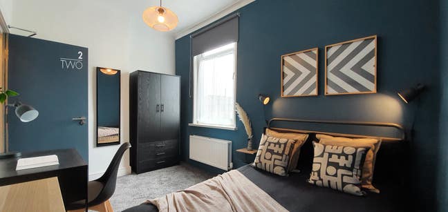 Stylish Big Double Room - bills Inc. Main Photo