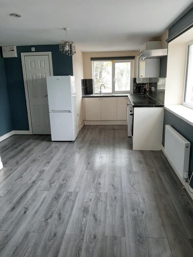 2 Bed Flat Available at Kingfield Rd - Unfurnished Main Photo