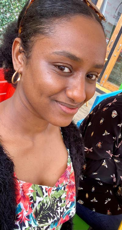 Professional Female seeks a room Main Photo