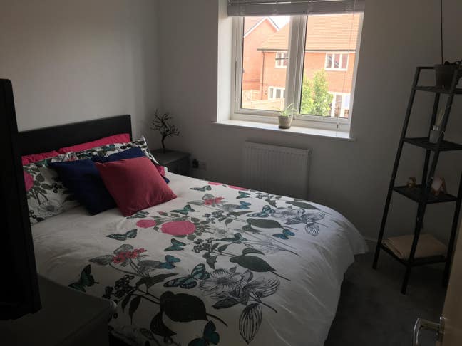 Double Room to rent in a super location Main Photo