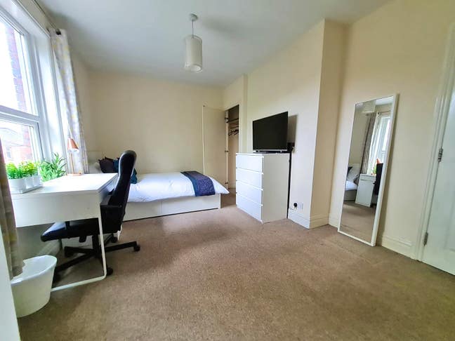 Big Double Room Southampton Centre -SO15 2FY Main Photo
