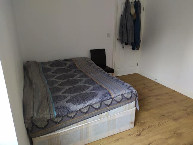 Available Double Bedroom in Golders green Main Photo