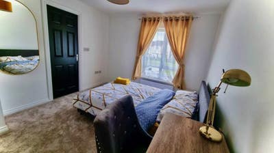 Luxury Spacious Ensuite Double Bedroom Main Photo