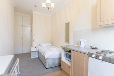 Studios with private kitchen Shared bathroom W1U  Main Photo