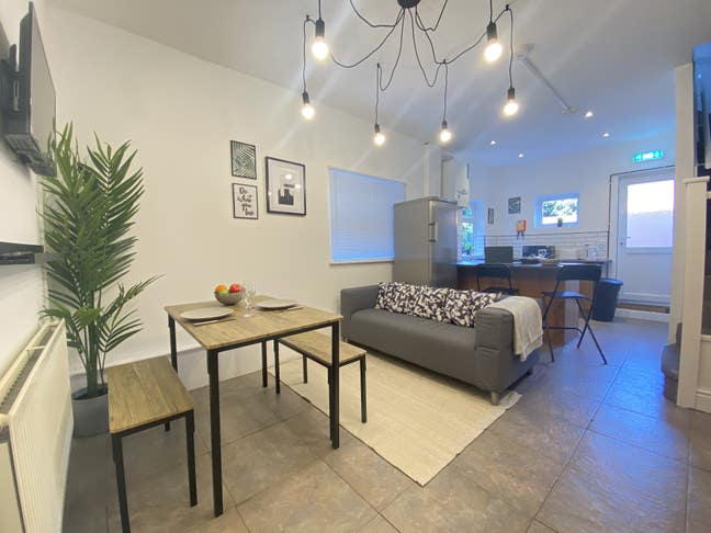 Rare find! City Centre En-suite  Main Photo