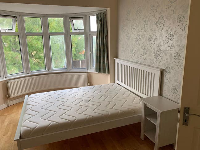 Lovely spacious double room Main Photo