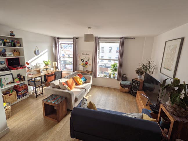 Large Double Room Available in Zone 2 - Dalston Main Photo