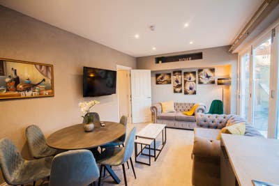 Luxury Double Ensuite Room with garden  Main Photo