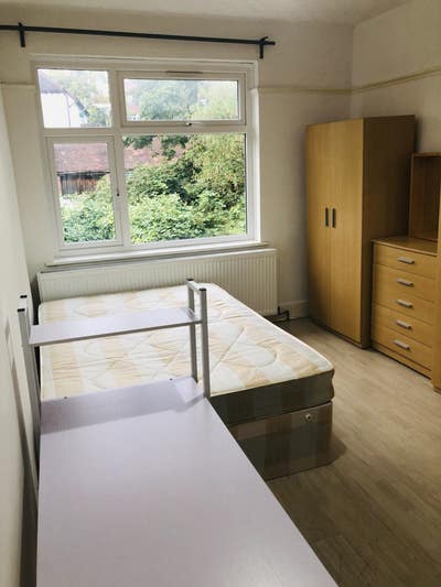 To share with friendly professionals  Main Photo