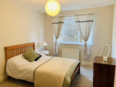  Double room available in friendly spacious flat  Main Photo