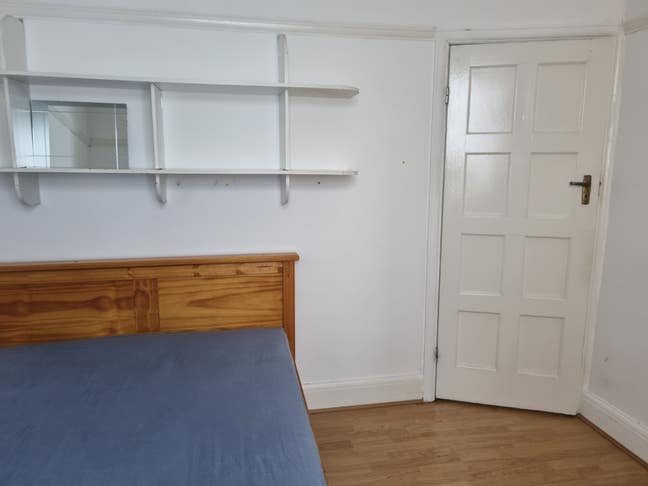 Double room - homely home with a cat Main Photo