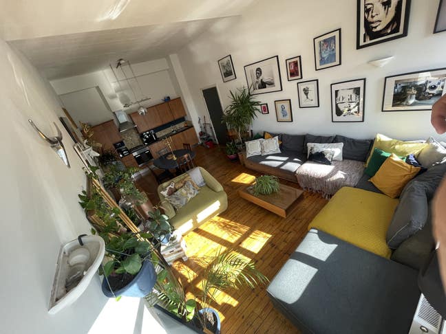 Large Double Room for rent.. Bills included  Main Photo