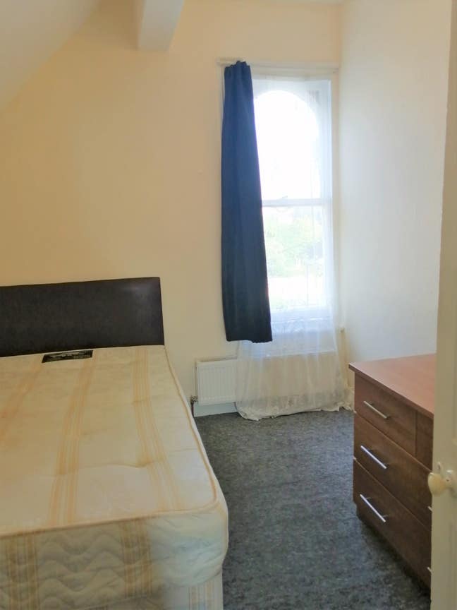 Double Room | Available Now | Finsbury Park Main Photo