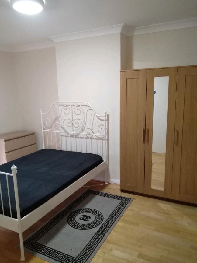 Very Large clean double rooms Main Photo