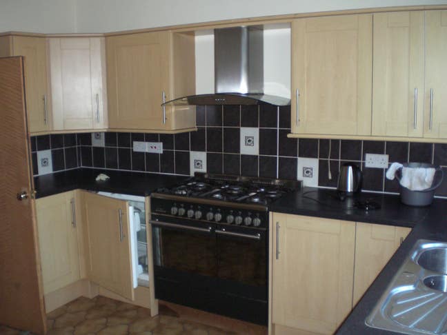 Very Large En Suite Double Room in town centre Main Photo