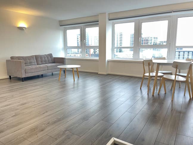 2 Double bedroom 2 bathroom,recepton, in Woolwich Main Photo