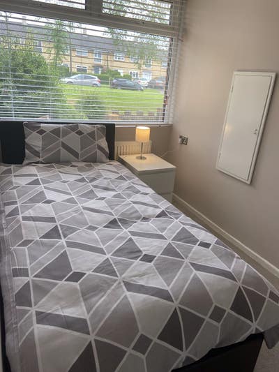 Furnished Single Room Main Photo