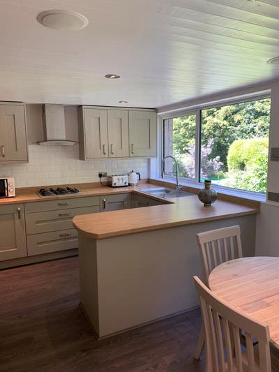 Gorgeous room in professional house Main Photo