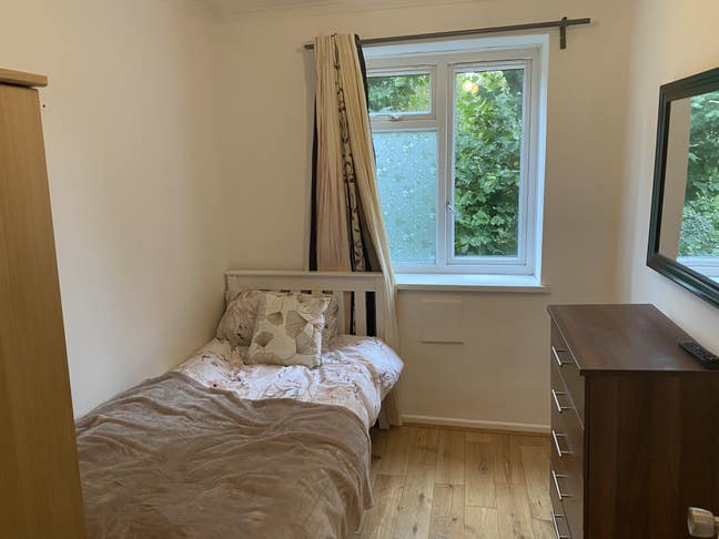 Beautiful Modern  Bedroom Main Photo